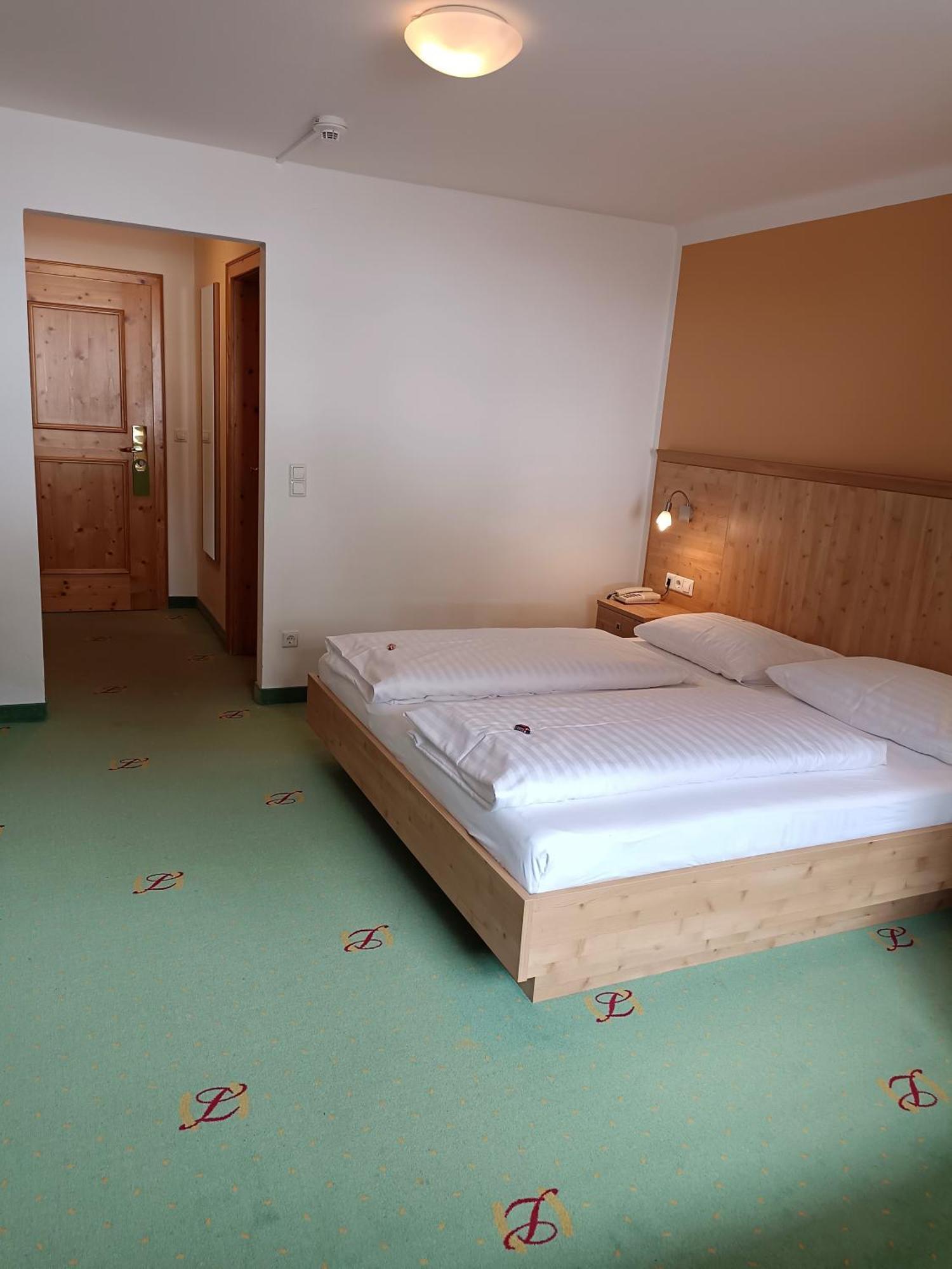 Hotel Gruenwaldkopf 上陶恩 外观 照片